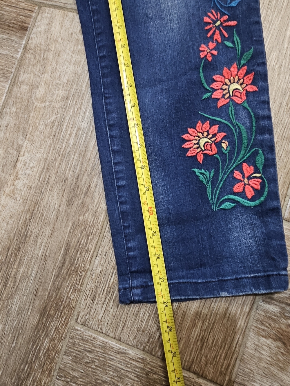vintage america Embroidered Floral Dark Blue Women’s Jeans - Picture 8 of 8
